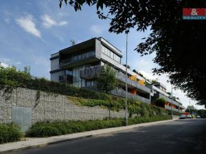 Prodej garážového stání, Praha - Břevnov, Běžecká, 18 m2