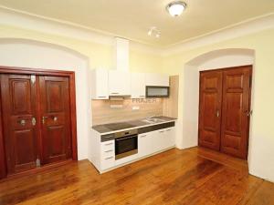 Pronájem bytu 2+kk, Uhlířské Janovice, Václavské náměstí, 55 m2