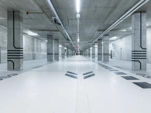 Pronájem garážového stání, Praha - Vysočany, Pechmanových, 13 m2