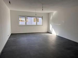 Prodej bytu 2+kk, Znojmo, Višňová, 77 m2