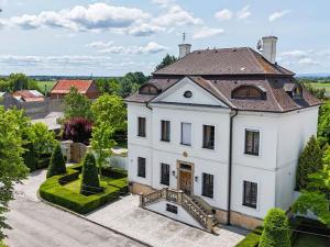 Prodej vily, Velký Týnec, U kaple, 300 m2