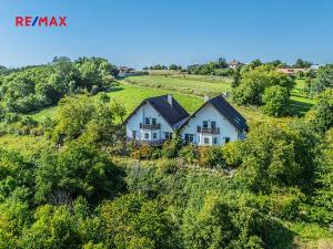 Prodej rodinného domu, Vinařice, 382 m2