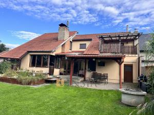 Prodej rodinného domu, Kroměříž - Bílany, 180 m2