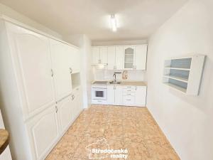 Pronájem bytu 2+kk, Praha, Proutěná, 49 m2