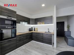 Prodej bytu 1+1, Chodová Planá, 35 m2