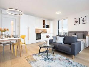 Pronájem bytu 1+kk, Praha - Prosek, Litoměřická, 35 m2