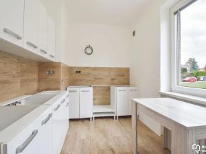 Prodej bytu 3+1, Dolany, 70 m2