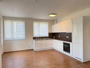 Pronájem bytu 2+kk, Praha - Vysočany, Pod Harfou, 64 m2