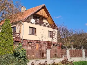 Prodej rodinného domu, Lomnička, 300 m2