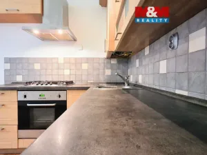 Prodej bytu 2+1, Ostrava - Moravská Ostrava, Veleslavínova, 68 m2