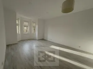 Pronájem bytu 2+kk, Praha - Košíře, Pod Kavalírkou, 53 m2