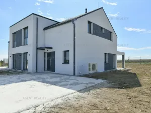 Prodej rodinného domu, Slaný, 156 m2