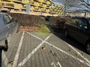 Pronájem garážového stání, Olomouc, Okružní, 12 m2