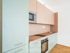 Prodej bytu 1+kk, Praha - Smíchov, Toyen, 42 m2