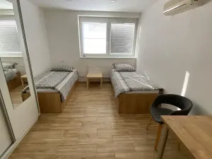 Pronájem bytu 1+1, Zlín, Vejvanovská, 30 m2