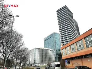 Pronájem bytu 3+kk, Praha - Podolí, Pujmanové, 66 m2