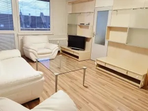 Pronájem bytu 3+1, Praha, Proutěná, 72 m2