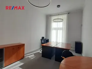 Pronájem kanceláře, Praha - Karlín, Sokolovská, 69 m2