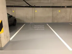 Pronájem garážového stání, Praha - Střížkov, Střížkovská, 17 m2