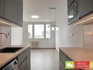 Pronájem bytu 2+kk, Praha, Pujmanové, 40 m2