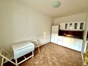 Pronájem bytu 1+kk, Praha - Smíchov, U Pernikářky, 22 m2