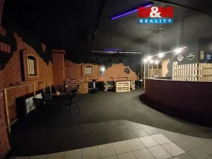 Pronájem obchodního prostoru, Kopřivnice, Smetanova, 582 m2
