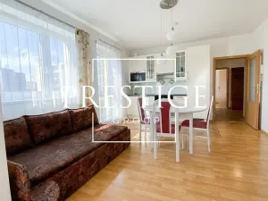 Pronájem bytu 2+kk, Praha - Libeň, U Slovanky, 56 m2