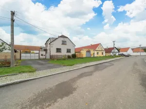 Prodej rodinného domu, Soběkury, 285 m2