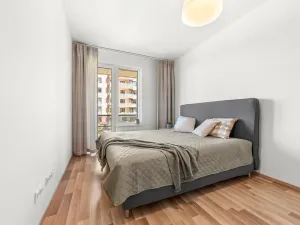 Pronájem bytu 2+kk, Praha - Strašnice, Zvěřinova, 72 m2