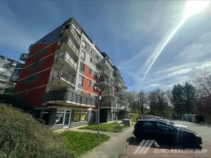 Pronájem bytu 1+kk, Zlín, Plesníkova, 32 m2