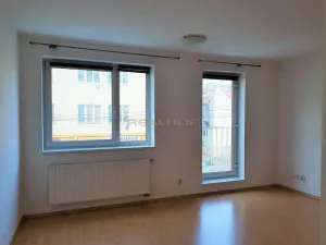 Pronájem bytu 1+kk, Brno - Žabovřesky, Minská, 29 m2