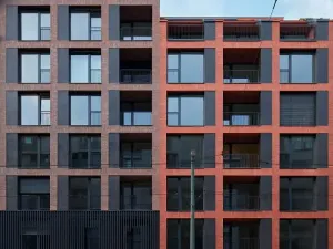 Pronájem garážového stání, Praha - Karlín, Sokolovská, 15 m2