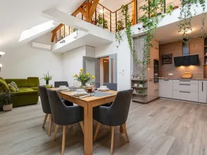 Prodej bytu 2+kk, Praha - Karlín, Peckova, 77 m2
