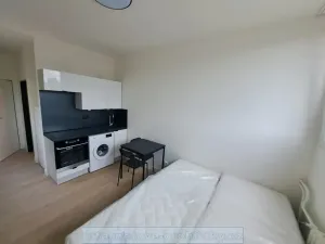 Pronájem bytu 1+kk, Praha - Vysočany, 30 m2