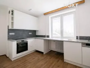 Pronájem bytu 3+1, Zlín, L. Váchy, 100 m2