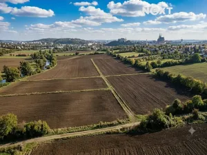 Prodej pole, Brno, 2422 m2