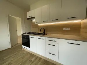 Pronájem bytu 3+1, Třinec, Dukelská, 69 m2