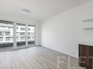 Pronájem bytu 1+kk, Praha - Hloubětín, Poděbradská, 33 m2