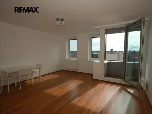 Pronájem bytu 1+kk, Velký Osek, U hřiště, 33 m2
