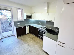 Prodej bytu 3+1, Brno, Tržní, 90 m2