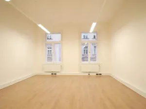 Pronájem kanceláře, Praha - Vinohrady, náměstí Míru, 92 m2