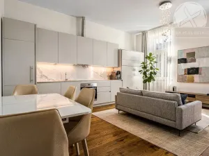 Prodej bytu 3+kk, Praha - Smíchov, Kmochova, 69 m2