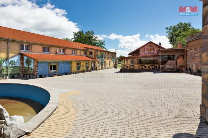 Prodej rodinného domu, Puclice - Malý Malahov, 2500 m2