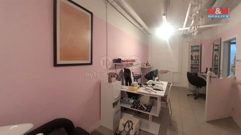 Pronájem obchodního prostoru, Česká Lípa, 28. října, 26 m2