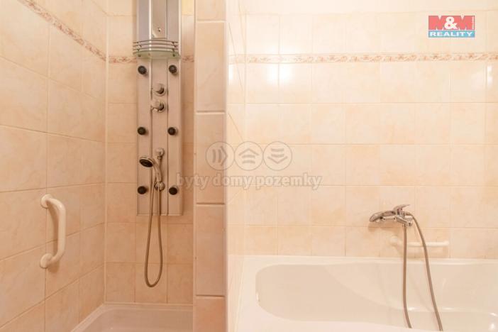 Prodej rodinného domu, Krnov - Pod Bezručovým vrchem, Bezručova, 220 m2