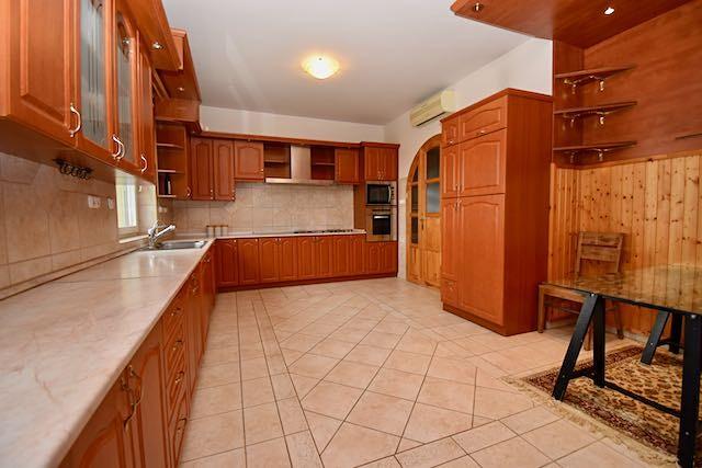 Prodej vily, Badacsonytomaj, Maďarsko, 490 m2