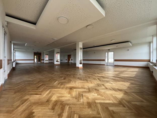 Pronájem obchodního prostoru, Doksy, Zámecká, 420 m2