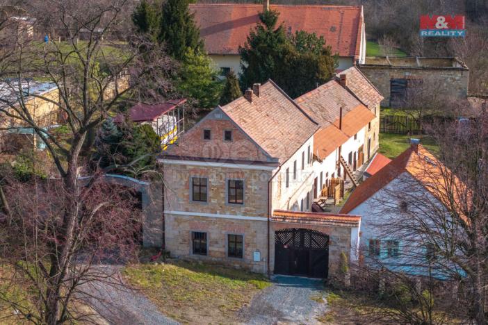 Prodej rodinného domu, Páleč, 300 m2