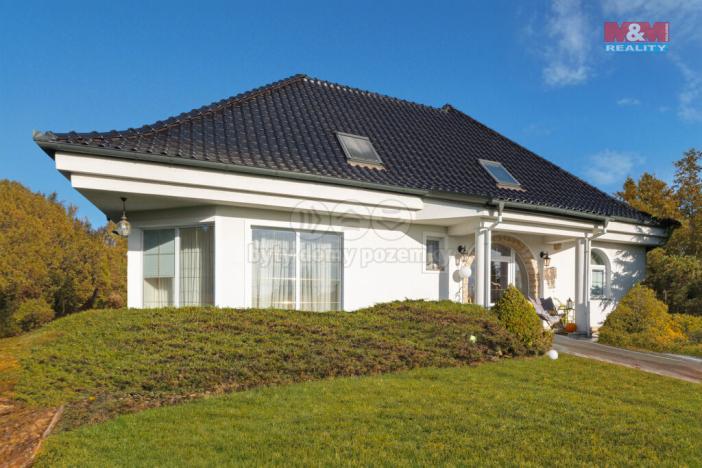 Prodej rodinného domu, Třebestovice, V zákruží, 280 m2