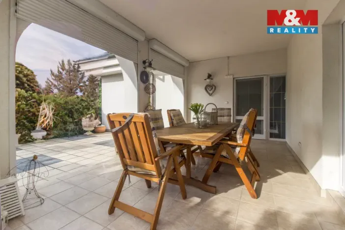 Prodej rodinného domu, Třebestovice, V zákruží, 280 m2